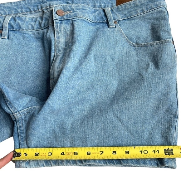 ASOS WOMEN’S PLUS DENIM SHORTS SIZE W40”‎ - Picture 9 of 10